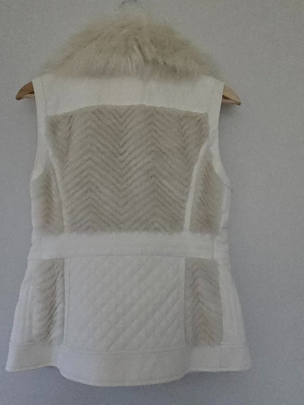 GUESS Ivory Faux Fur Moto Vest Faux Leather Zip Y2K Glam M - Picture 6 of 6